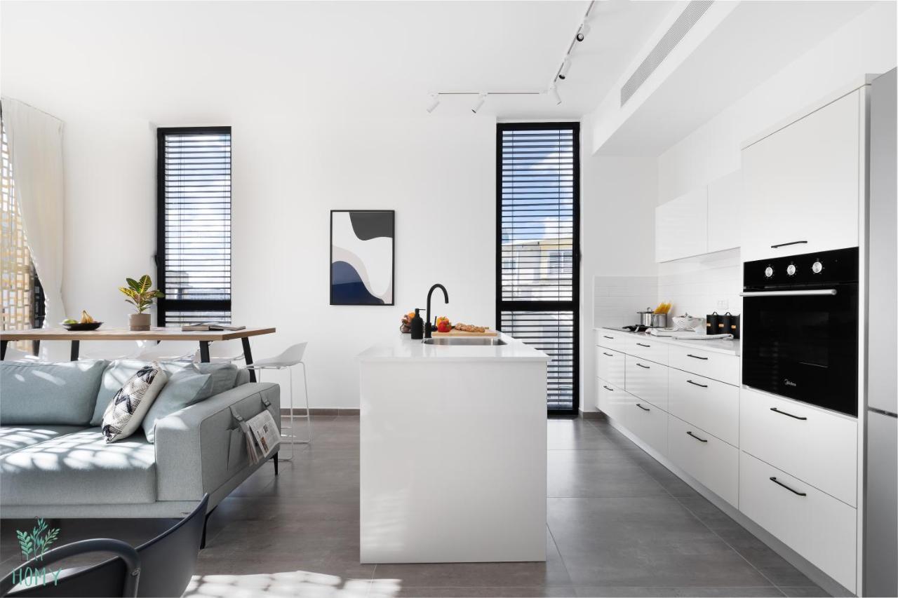 Apartment Carmel Market - Exclusive Collection - By Homy *